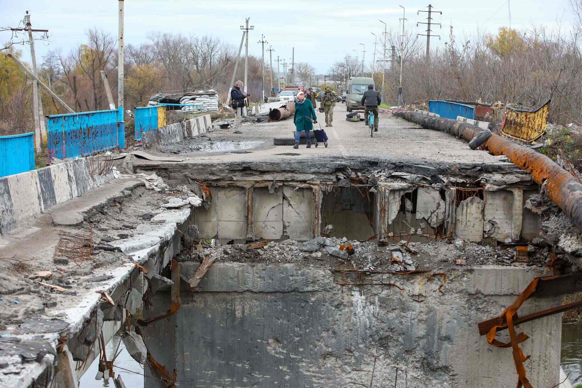 A bridge destroyed in the shelling of Russian troops, Kharkiv region, November 2022 (Ukrinform/Alamy)